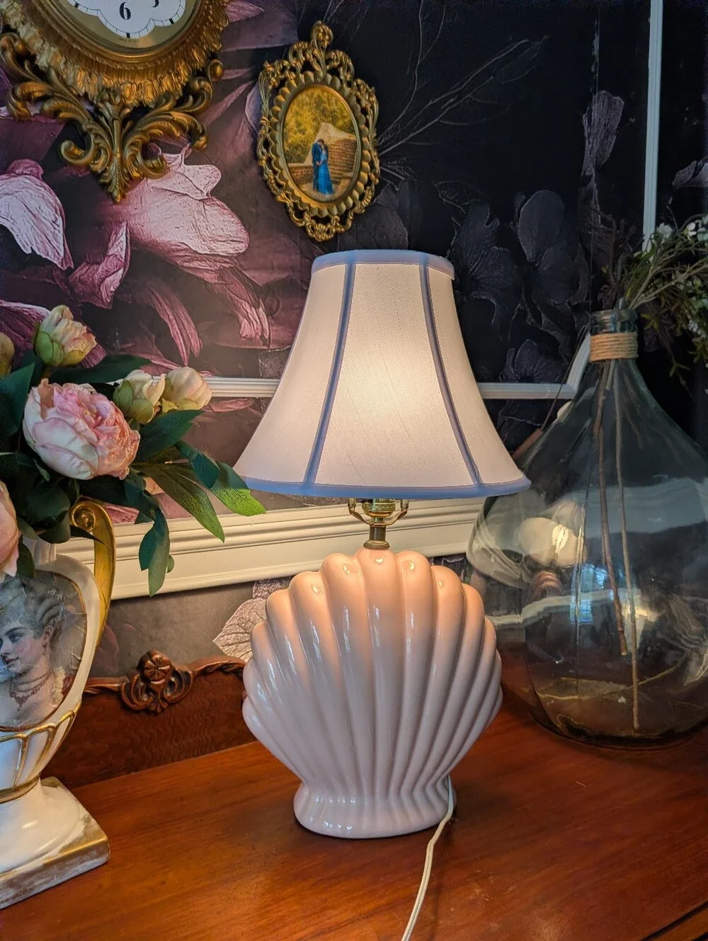 Vintage 1980s Art Deco Glossy Pink Palm Beach Regency Ceramic Seashell lamp 24
